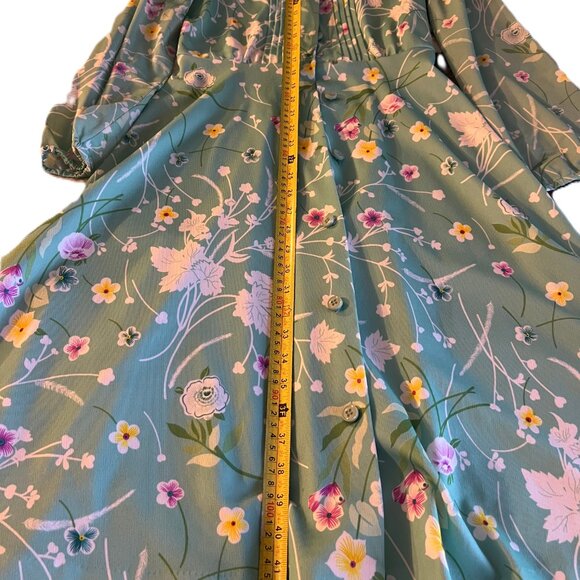 Green Polyester gown for ladies - Picture 3 of 5